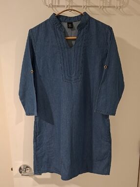 Bayo Blue Denim/Chambray Collarless Roll-tab Tunic Top with Pockets (Size S)